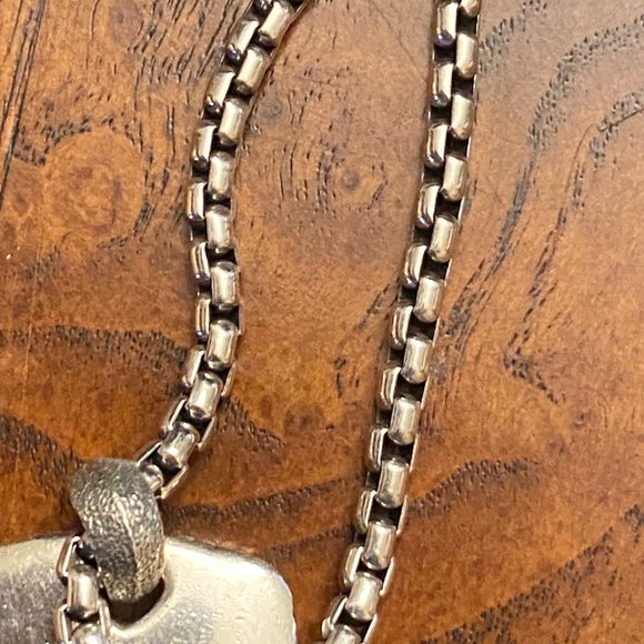 David Yurman Sterling 925 and 18K Dog Tag Pendant with Box Chain Necklace - Picture 8 of 15